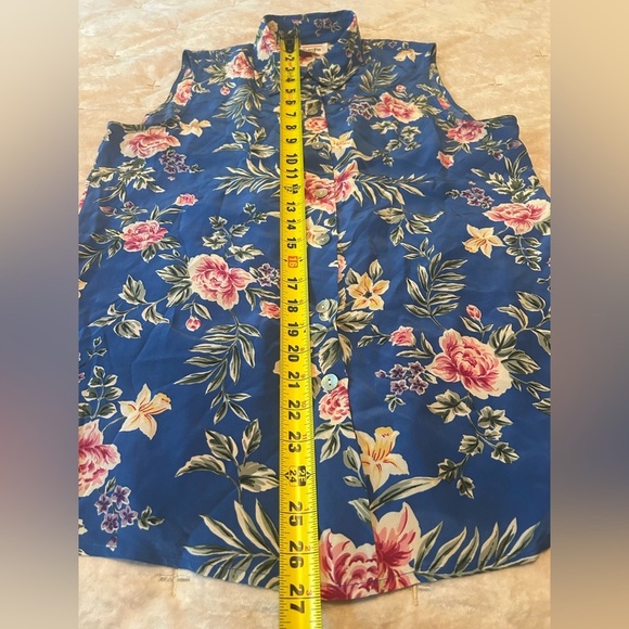 VTG Talbots Sleeveless Silk Top Shell Button Down Blue Floral Women’s Sz 10 - Picture 6 of 10